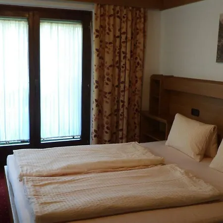 Gaestehaus Tramnitz Pensjonat Mayrhofen