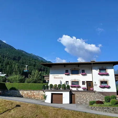 Pensión Gaestehaus Tramnitz 3*