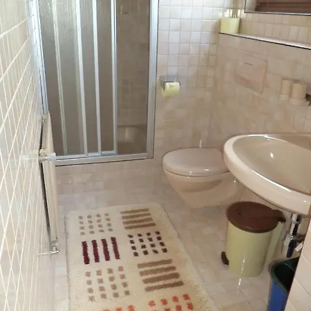 Gaestehaus Tramnitz 3*